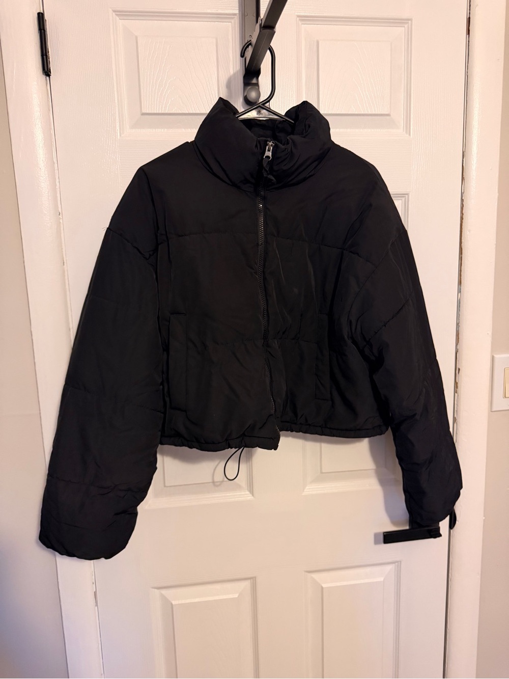 H&M Black Cropped Puffer Jacket